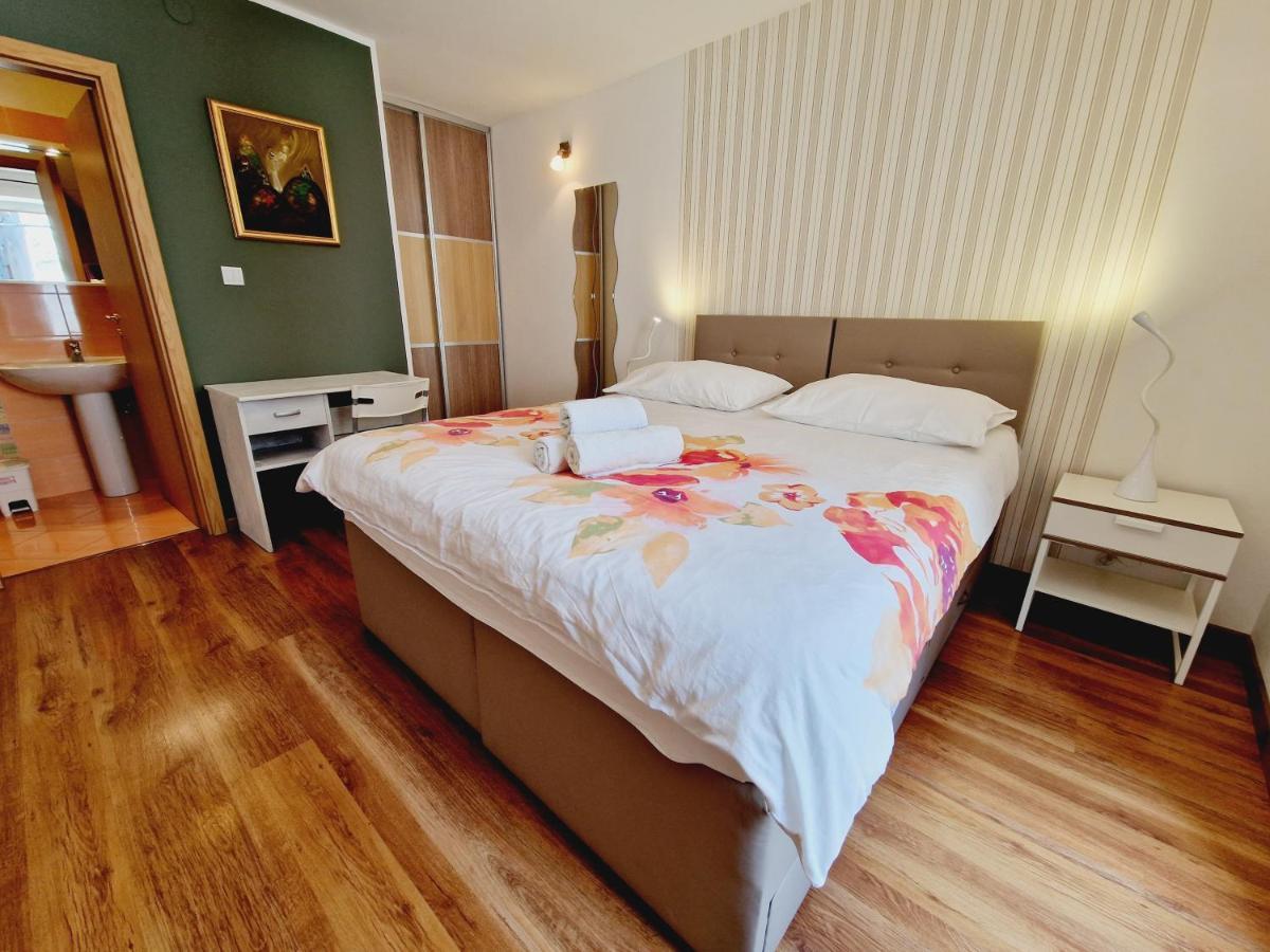 Apartment Casa Nova Rovigno Esterno foto